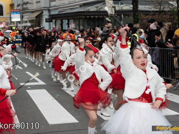 02 - Mažoretkinje Opatijske rivijere