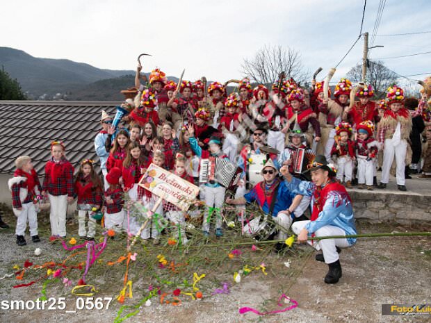 11 Brežanski zvončari