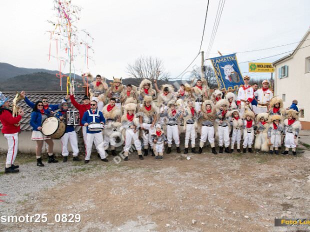 14 Zametski zvončari