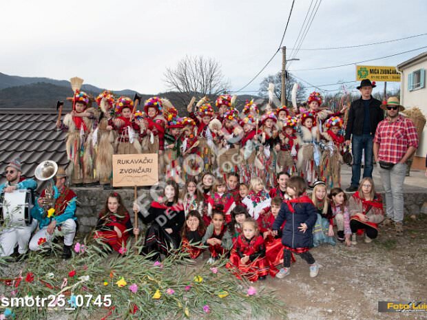 13 Rukavački zvončari